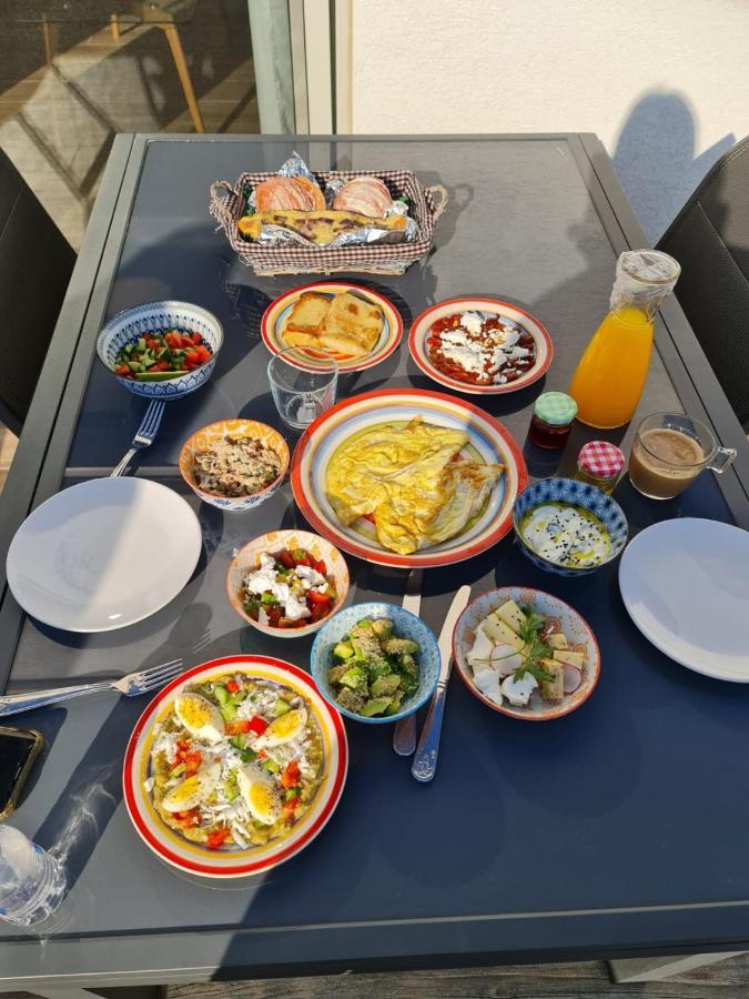 Housing Unit In The Moshav Apartman Mishmār Hāyardin Kültér fotó